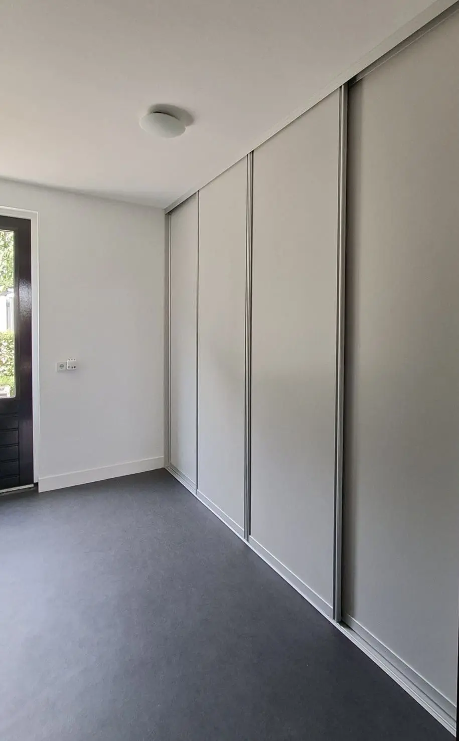 kast op maat in de hal