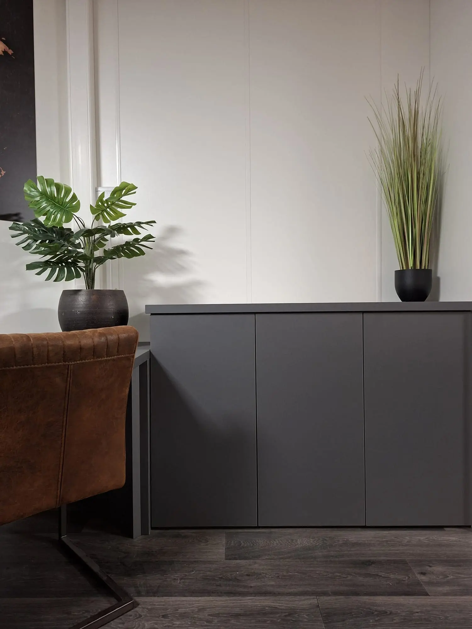kast op maat werkplek met draaideuren