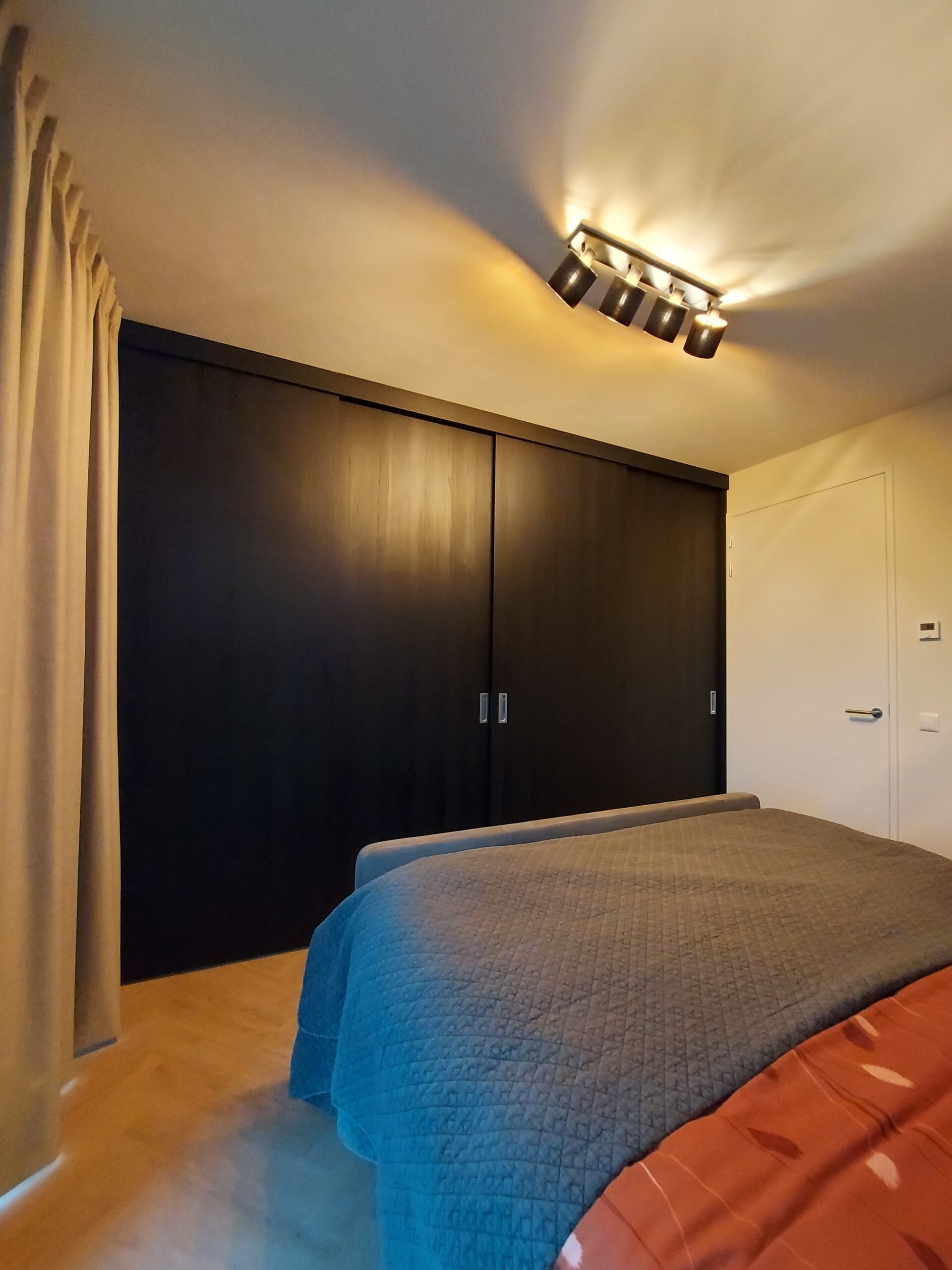 Kledingkast op maat met schuifdeuren slaapkamer apeldoorn